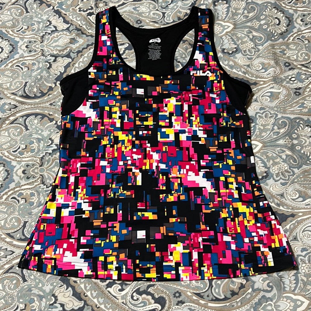 EUC FILA sport athletic tank w/built in shelf bra
